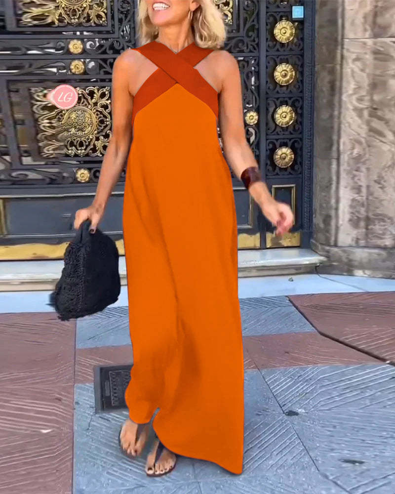 Vestido sin mangas con cuello halter cruzado y costuras