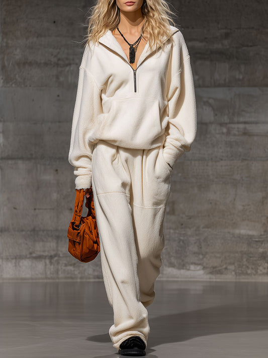 Conjunto de sudadera y pantalones deportivos